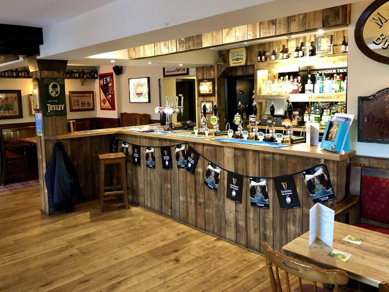 The Windsor Trooper Pub & Inn Exterior foto