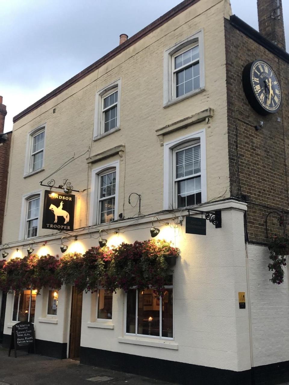 The Windsor Trooper Pub & Inn Exterior foto